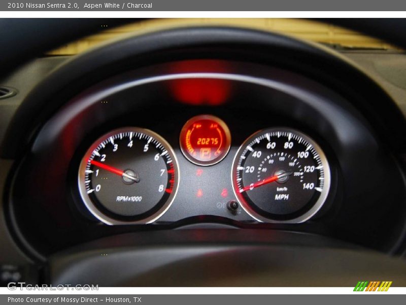 Aspen White / Charcoal 2010 Nissan Sentra 2.0