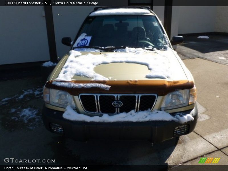 Sierra Gold Metallic / Beige 2001 Subaru Forester 2.5 L