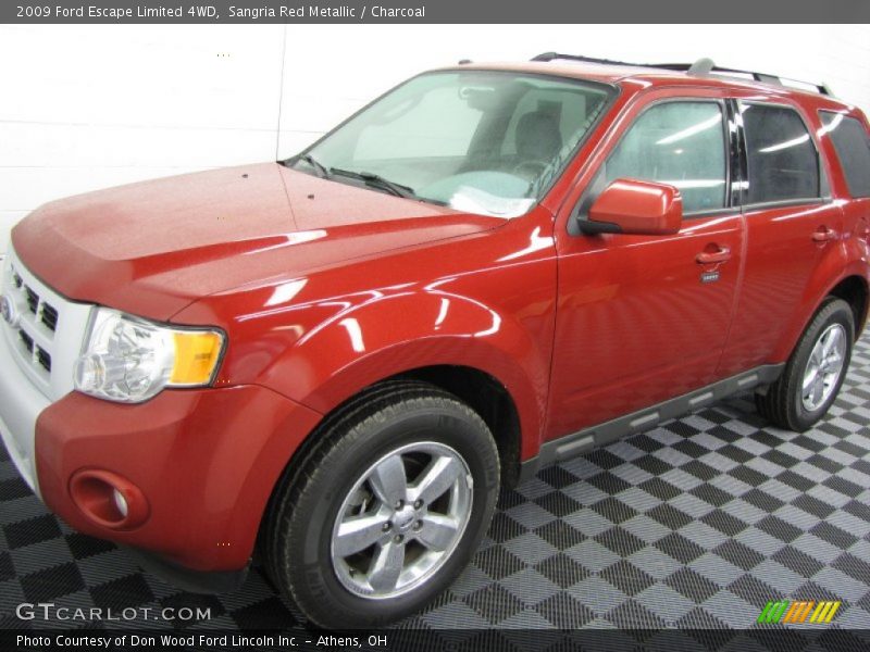 Sangria Red Metallic / Charcoal 2009 Ford Escape Limited 4WD