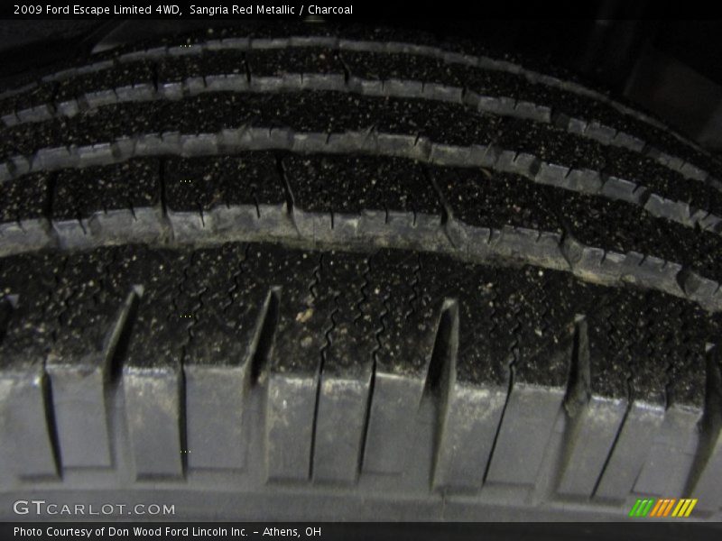 Sangria Red Metallic / Charcoal 2009 Ford Escape Limited 4WD