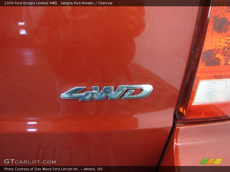 Sangria Red Metallic / Charcoal 2009 Ford Escape Limited 4WD