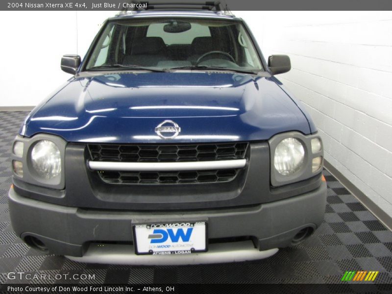 Just Blue / Charcoal 2004 Nissan Xterra XE 4x4