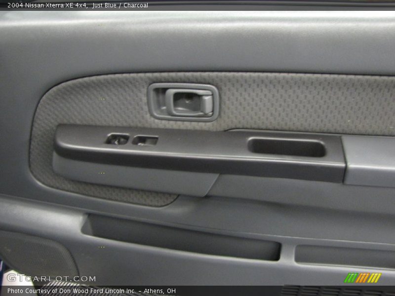 Just Blue / Charcoal 2004 Nissan Xterra XE 4x4