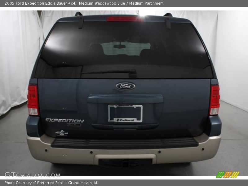 Medium Wedgewood Blue / Medium Parchment 2005 Ford Expedition Eddie Bauer 4x4
