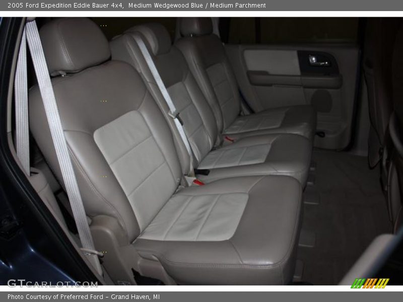 Medium Wedgewood Blue / Medium Parchment 2005 Ford Expedition Eddie Bauer 4x4