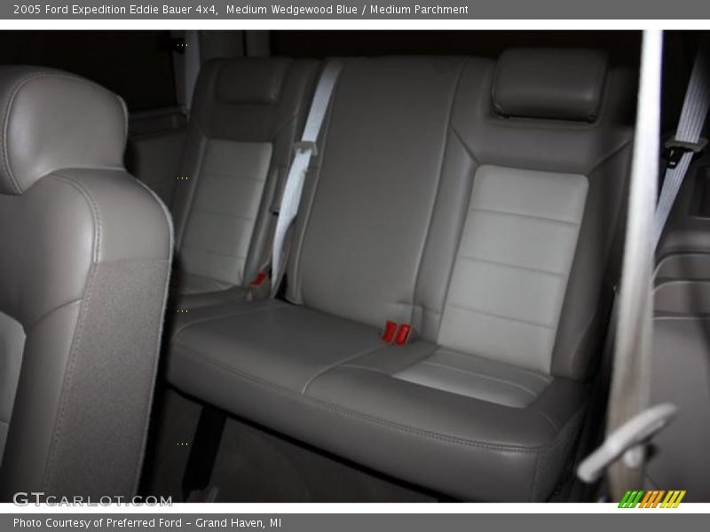 Medium Wedgewood Blue / Medium Parchment 2005 Ford Expedition Eddie Bauer 4x4