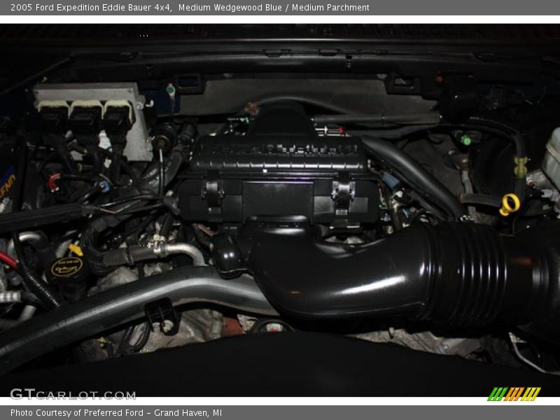  2005 Expedition Eddie Bauer 4x4 Engine - 5.4 Liter SOHC 24V VVT Triton V8
