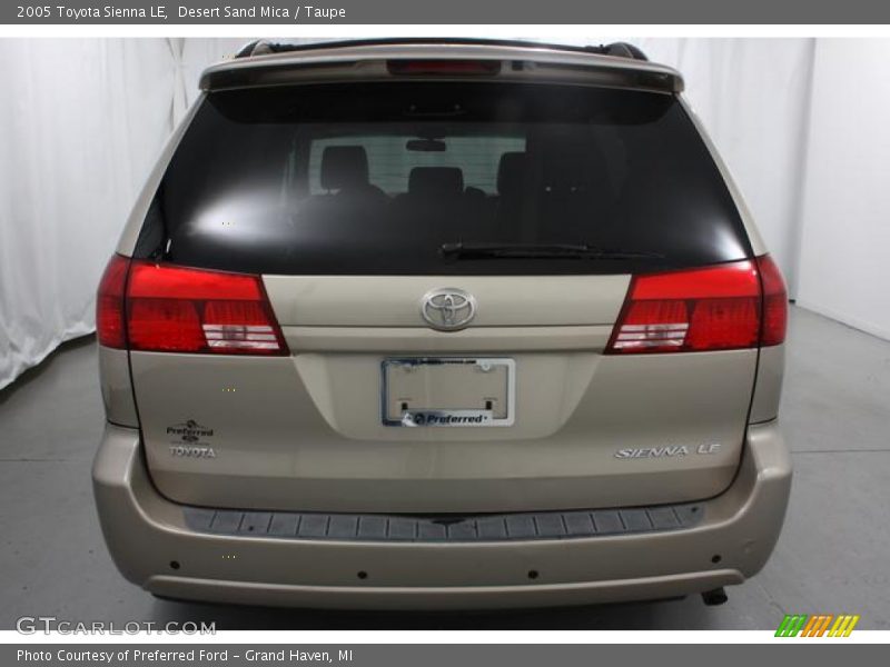 Desert Sand Mica / Taupe 2005 Toyota Sienna LE