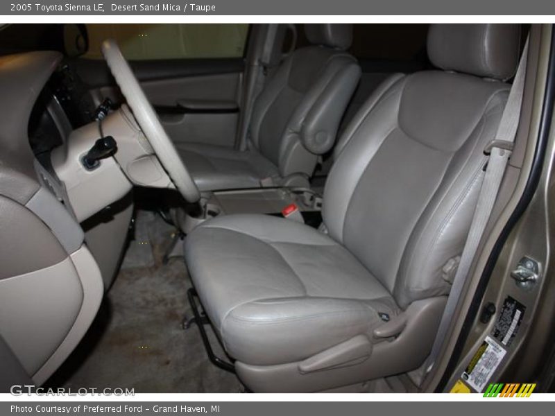 Desert Sand Mica / Taupe 2005 Toyota Sienna LE