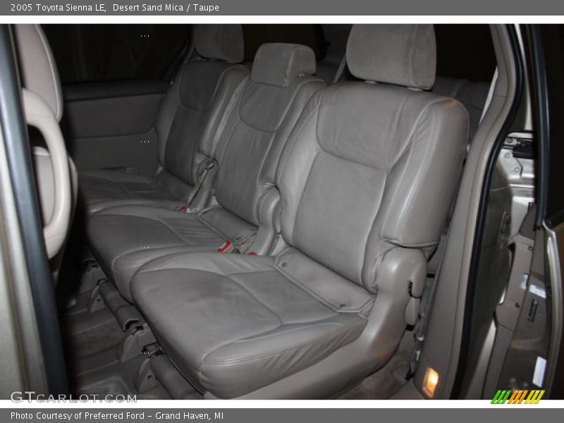 Desert Sand Mica / Taupe 2005 Toyota Sienna LE