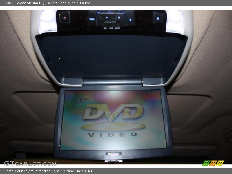 Desert Sand Mica / Taupe 2005 Toyota Sienna LE