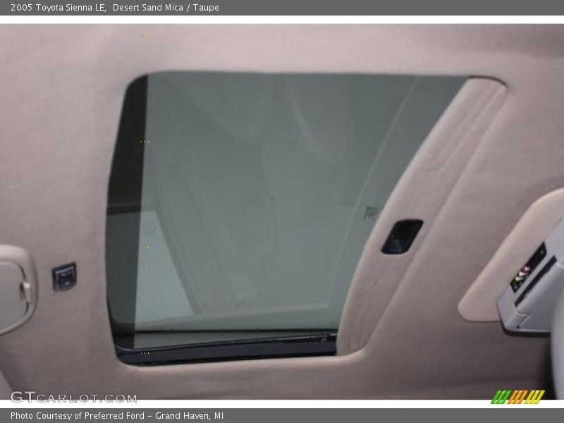 Desert Sand Mica / Taupe 2005 Toyota Sienna LE