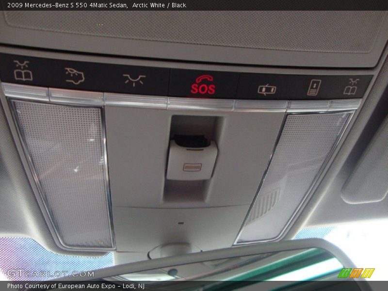 Arctic White / Black 2009 Mercedes-Benz S 550 4Matic Sedan