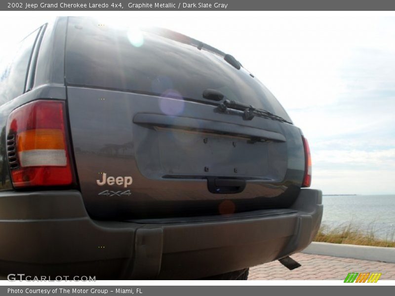 Graphite Metallic / Dark Slate Gray 2002 Jeep Grand Cherokee Laredo 4x4