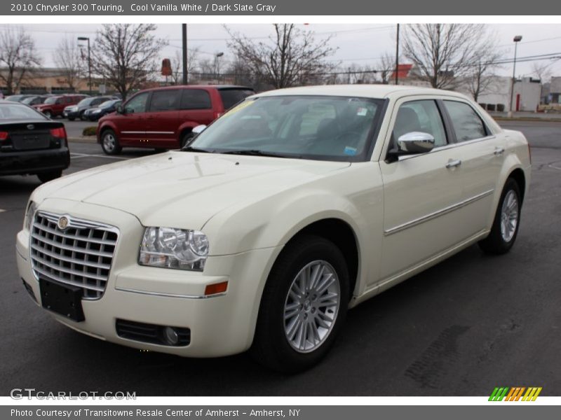 Cool Vanilla White / Dark Slate Gray 2010 Chrysler 300 Touring
