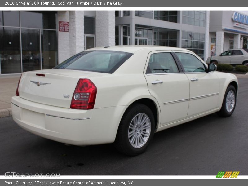 Cool Vanilla White / Dark Slate Gray 2010 Chrysler 300 Touring
