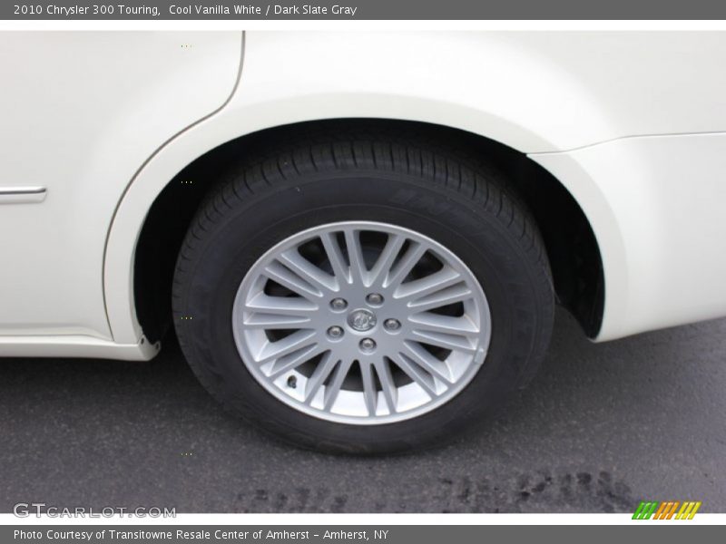 Cool Vanilla White / Dark Slate Gray 2010 Chrysler 300 Touring