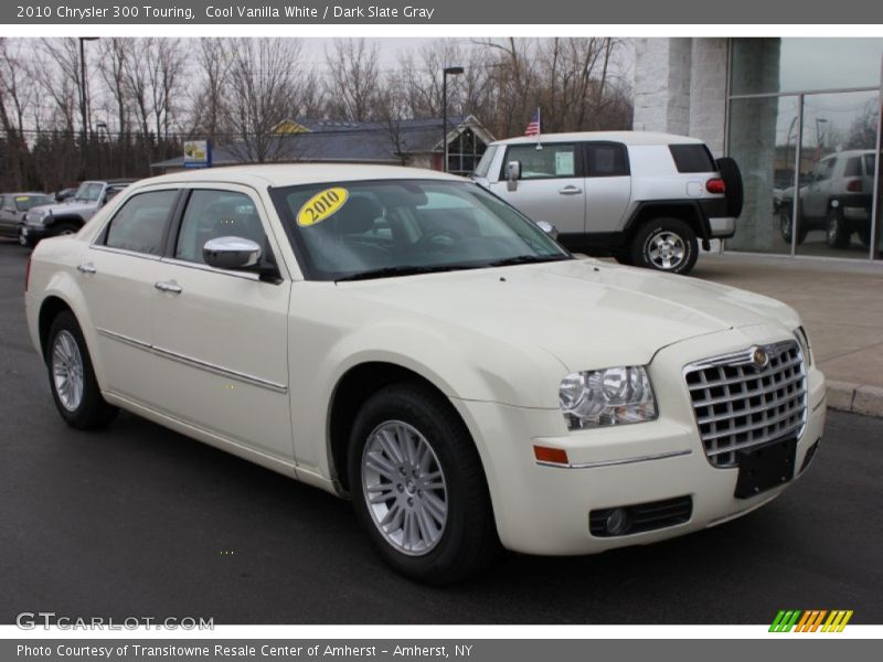Cool Vanilla White / Dark Slate Gray 2010 Chrysler 300 Touring
