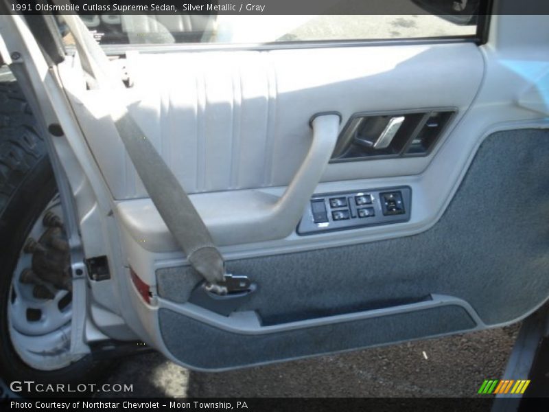Silver Metallic / Gray 1991 Oldsmobile Cutlass Supreme Sedan