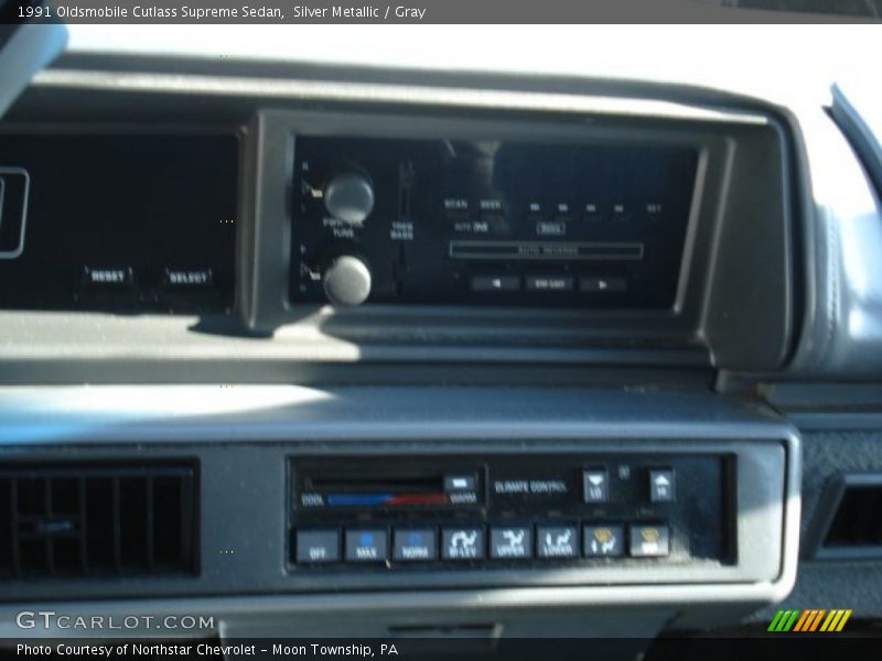 Silver Metallic / Gray 1991 Oldsmobile Cutlass Supreme Sedan