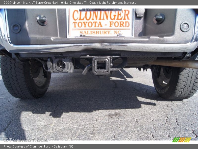 White Chocolate Tri Coat / Light Parchment/Espresso 2007 Lincoln Mark LT SuperCrew 4x4