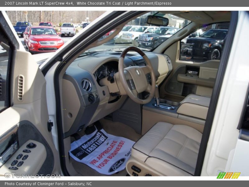  2007 Mark LT SuperCrew 4x4 Light Parchment/Espresso Interior