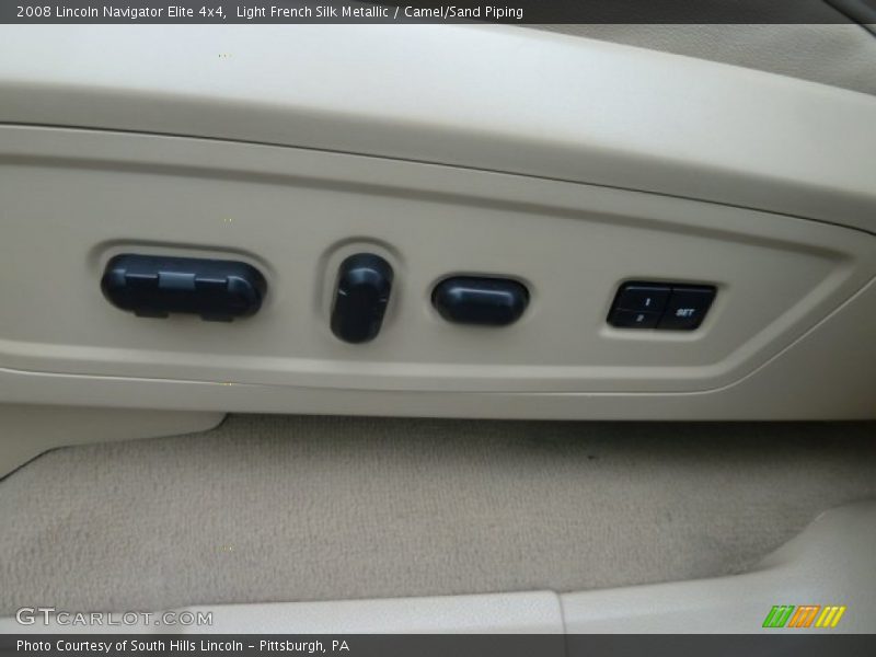 Light French Silk Metallic / Camel/Sand Piping 2008 Lincoln Navigator Elite 4x4