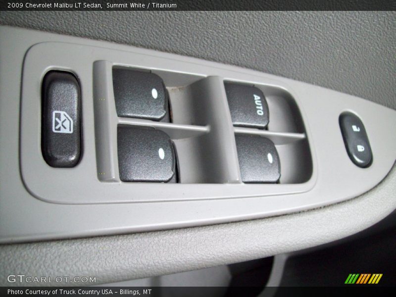 Summit White / Titanium 2009 Chevrolet Malibu LT Sedan