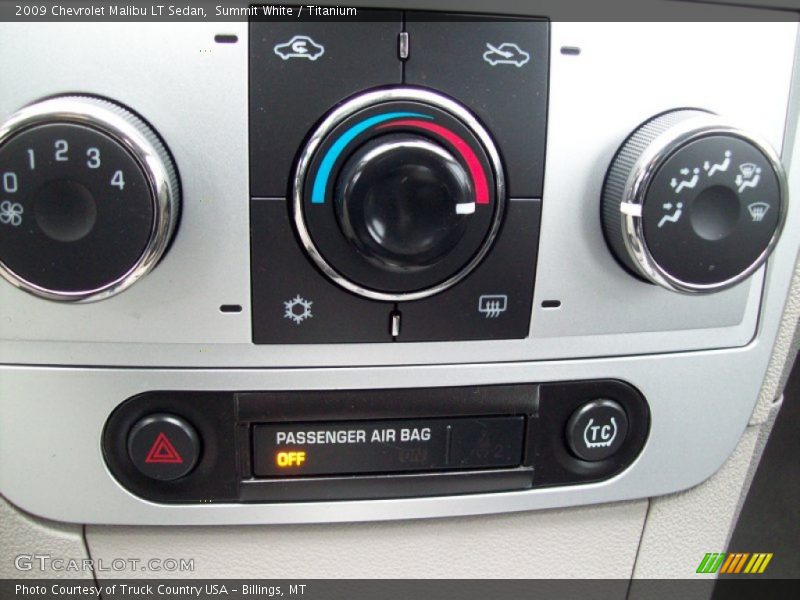 Summit White / Titanium 2009 Chevrolet Malibu LT Sedan