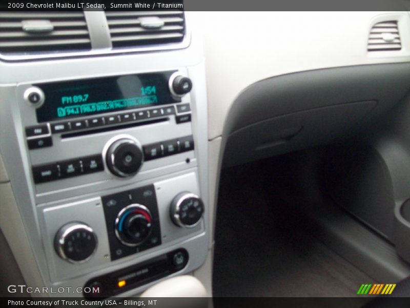 Summit White / Titanium 2009 Chevrolet Malibu LT Sedan