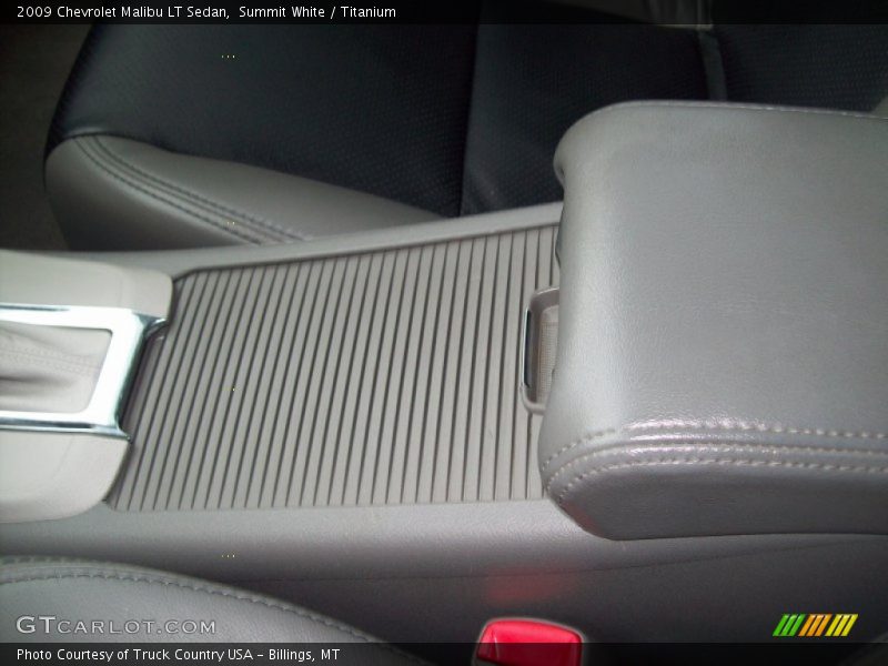 Summit White / Titanium 2009 Chevrolet Malibu LT Sedan