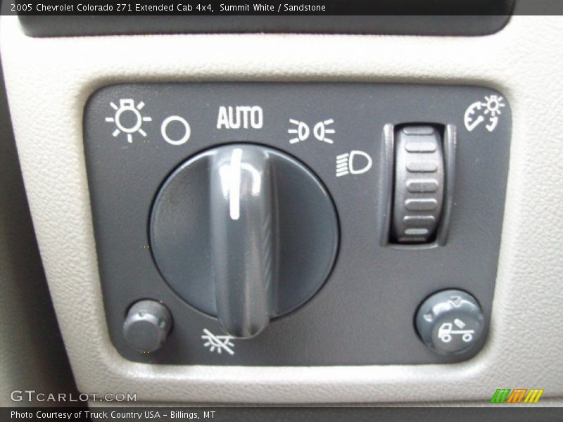 Controls of 2005 Colorado Z71 Extended Cab 4x4