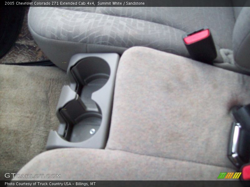 Summit White / Sandstone 2005 Chevrolet Colorado Z71 Extended Cab 4x4