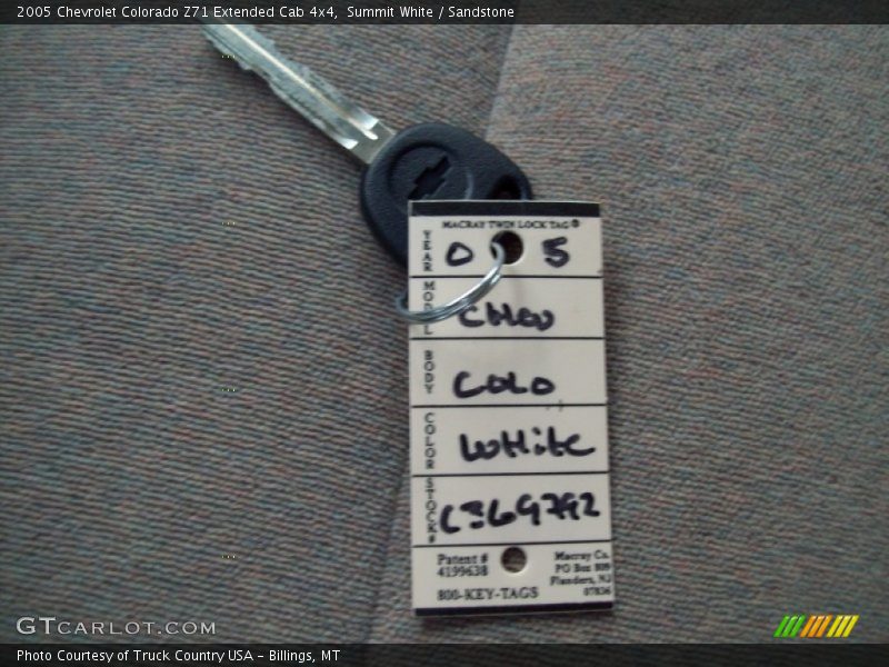 Summit White / Sandstone 2005 Chevrolet Colorado Z71 Extended Cab 4x4