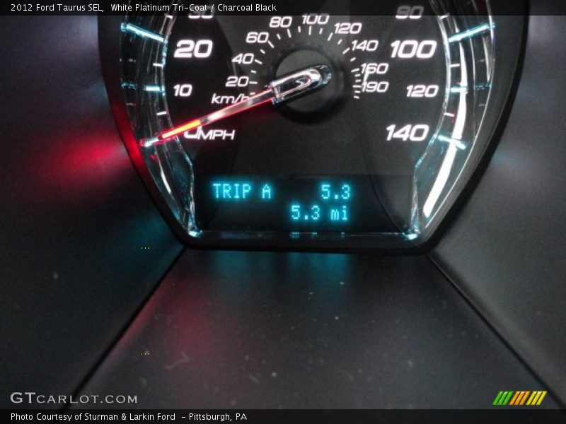White Platinum Tri-Coat / Charcoal Black 2012 Ford Taurus SEL