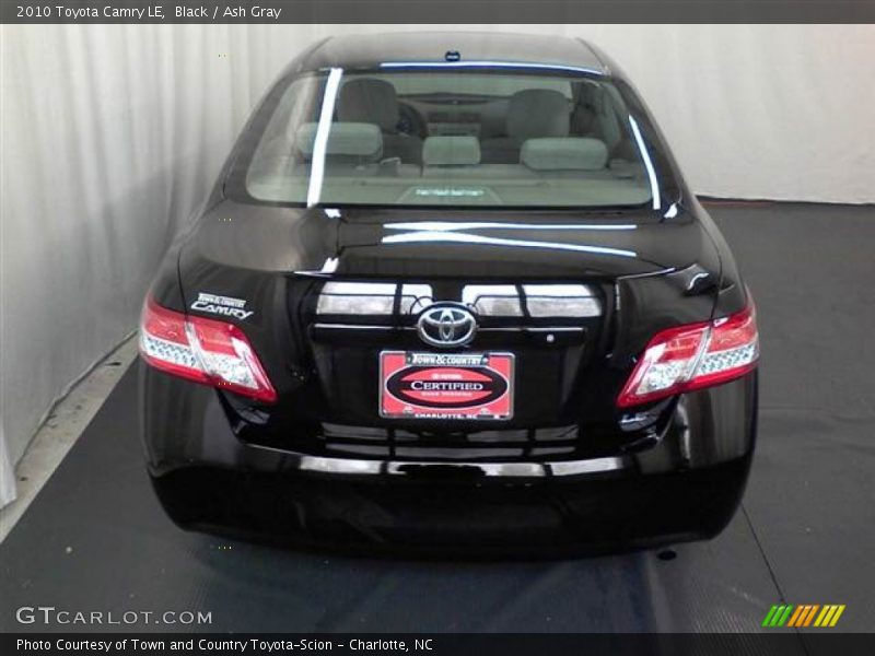 Black / Ash Gray 2010 Toyota Camry LE