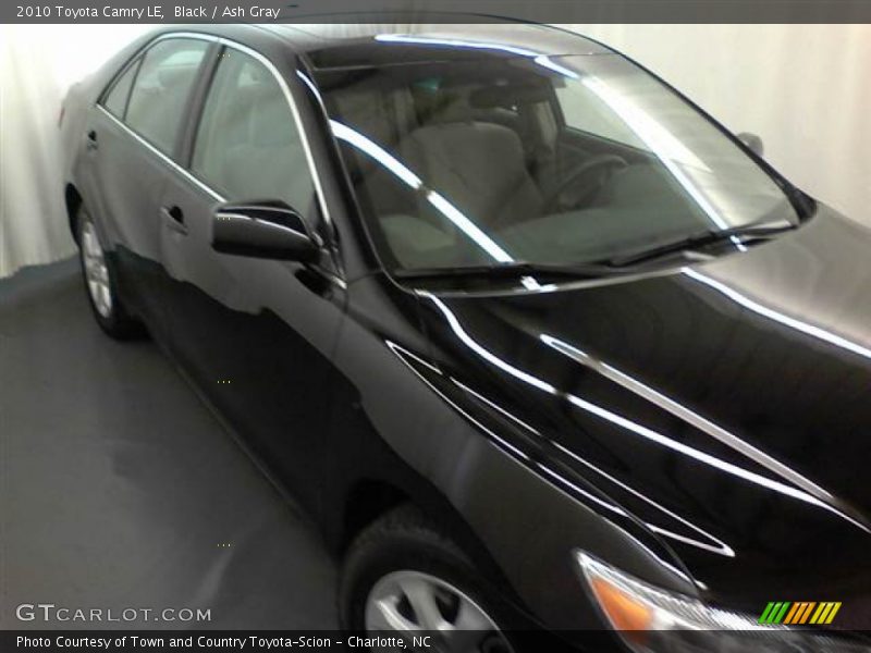 Black / Ash Gray 2010 Toyota Camry LE