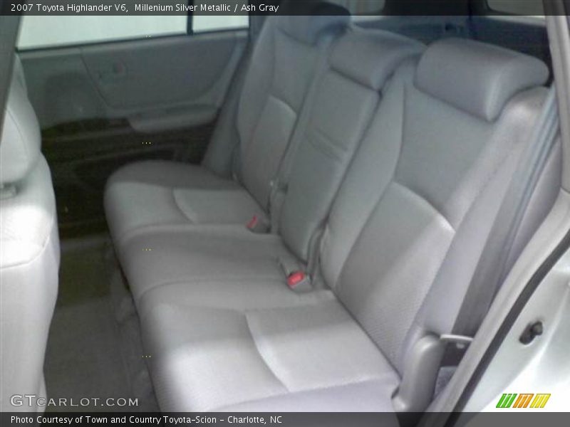 Millenium Silver Metallic / Ash Gray 2007 Toyota Highlander V6