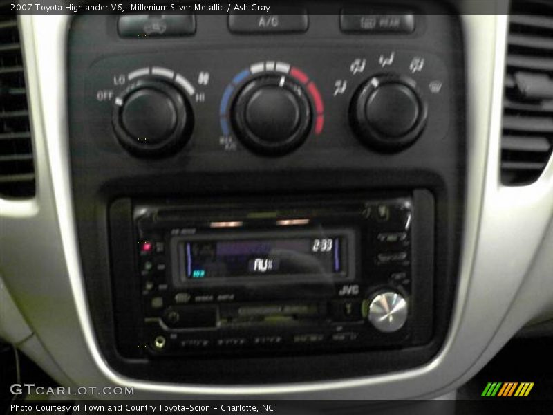 Millenium Silver Metallic / Ash Gray 2007 Toyota Highlander V6