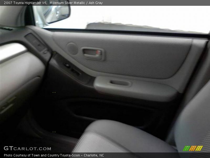 Millenium Silver Metallic / Ash Gray 2007 Toyota Highlander V6