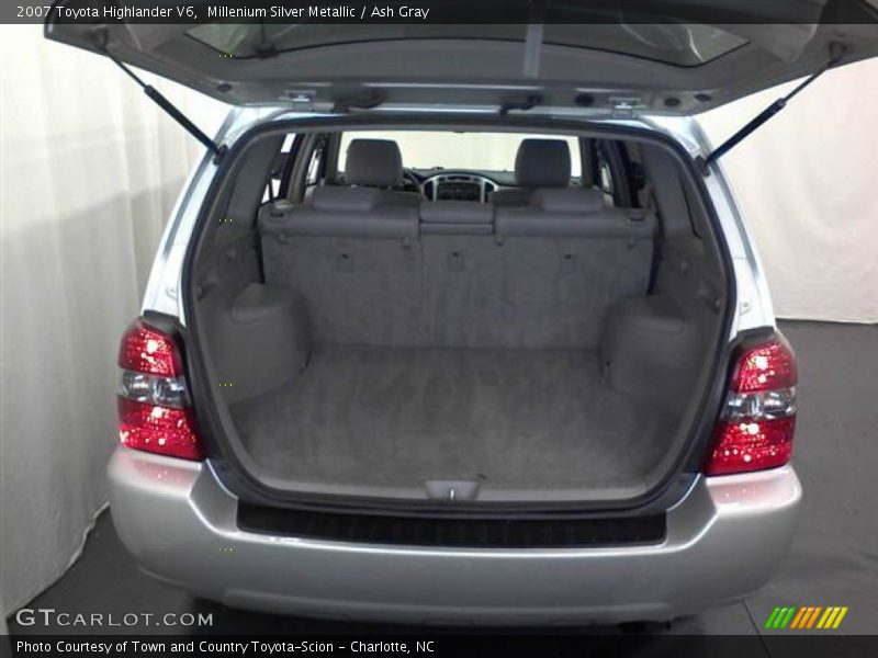 Millenium Silver Metallic / Ash Gray 2007 Toyota Highlander V6