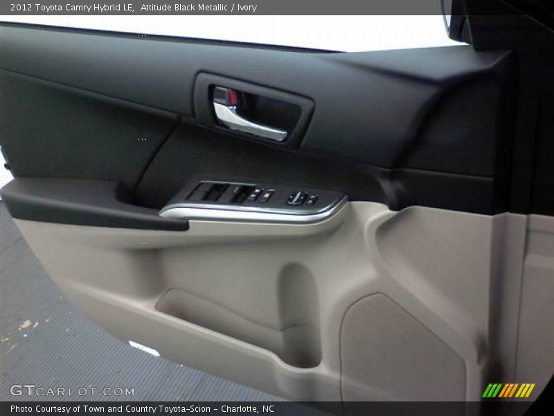 Attitude Black Metallic / Ivory 2012 Toyota Camry Hybrid LE