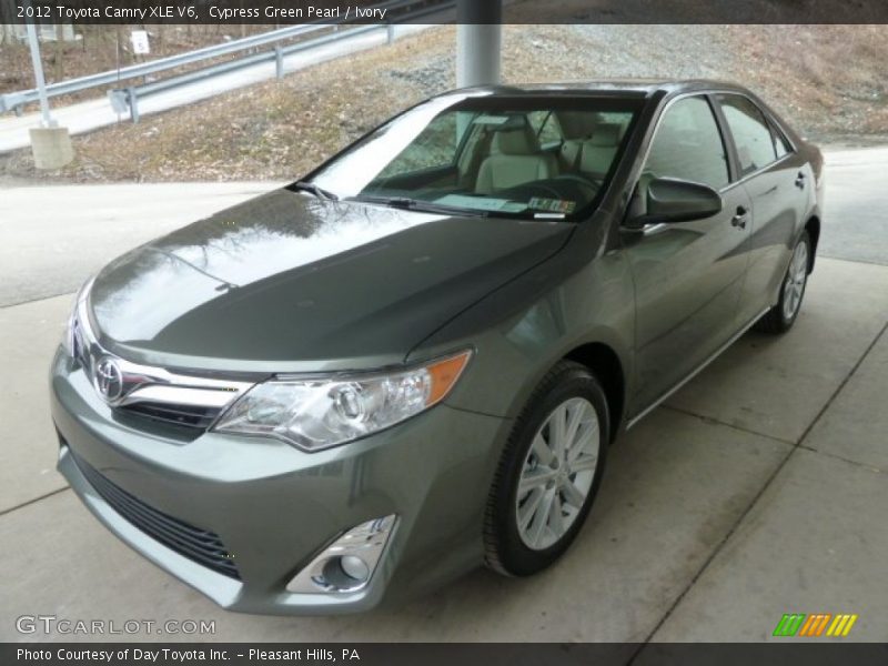 Cypress Green Pearl / Ivory 2012 Toyota Camry XLE V6