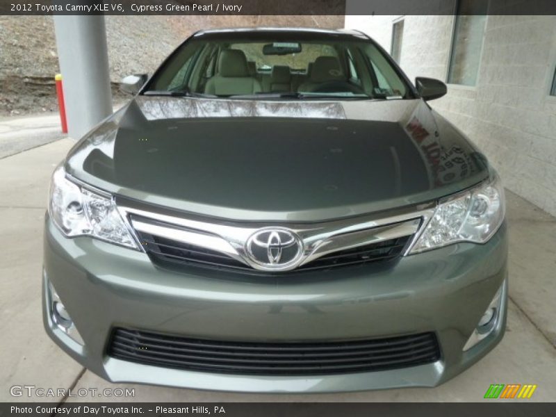 Cypress Green Pearl / Ivory 2012 Toyota Camry XLE V6