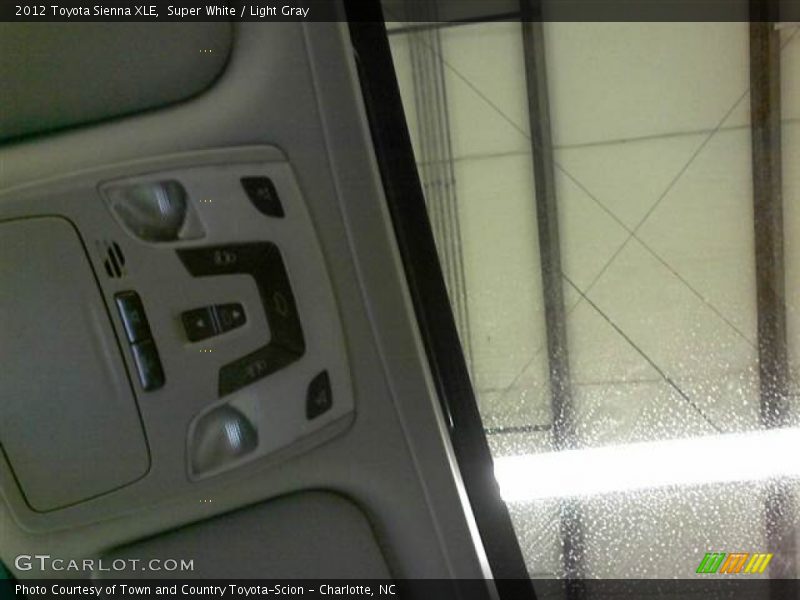 Super White / Light Gray 2012 Toyota Sienna XLE