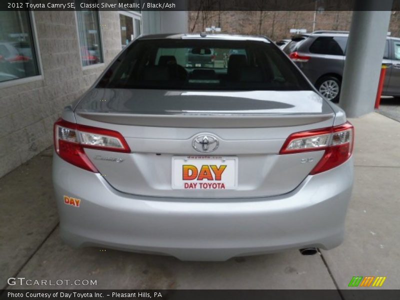 Classic Silver Metallic / Black/Ash 2012 Toyota Camry SE