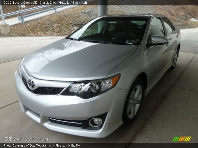 Classic Silver Metallic / Black/Ash 2012 Toyota Camry SE