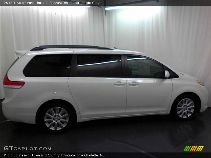 Blizzard White Pearl / Light Gray 2012 Toyota Sienna Limited
