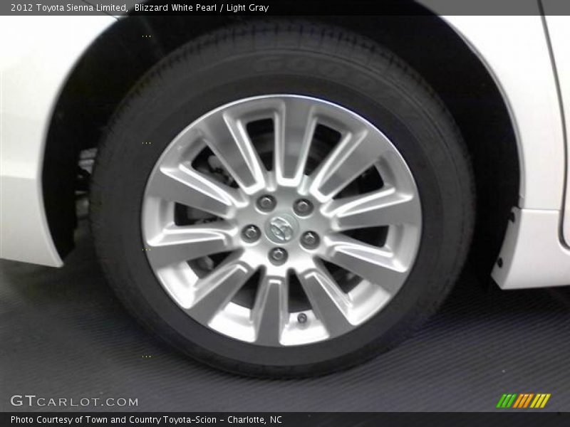 Blizzard White Pearl / Light Gray 2012 Toyota Sienna Limited