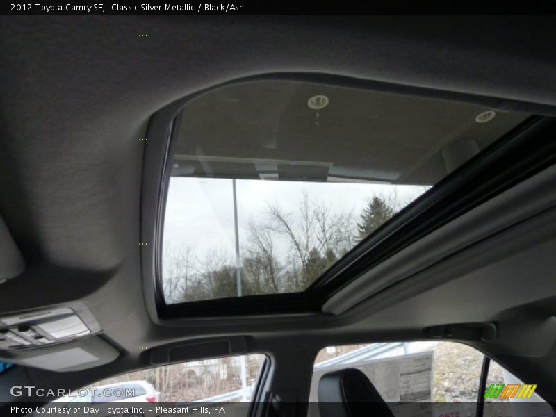 Classic Silver Metallic / Black/Ash 2012 Toyota Camry SE